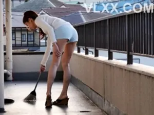 Chơi em khoái há hốc mồm rồi bắn lên đầy mông~ anny walker